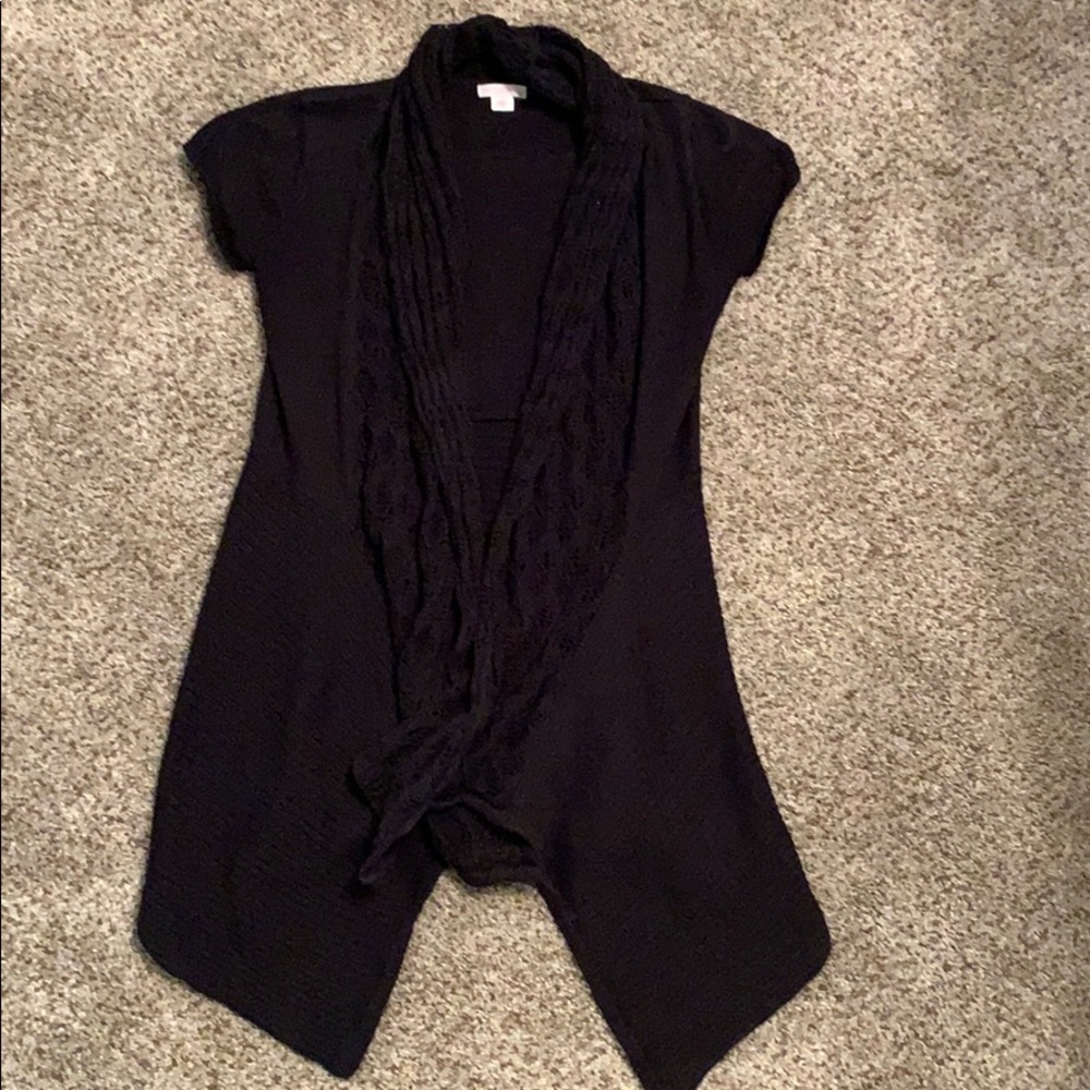 Black Short Sleeve Pullover